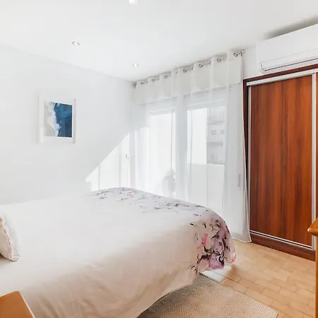 With Sea View, Ac And Walking To The By Algarve Dream Holidays البوفيرا