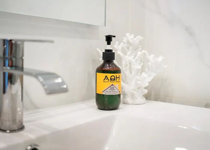 Holiday home With Sea View, Ac And Walking To The By Algarve Dream Holidays Albufeira