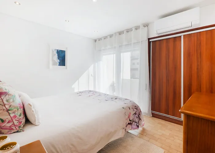 With Sea View, Ac And Walking To The By Algarve Dream Holidays Albufeira