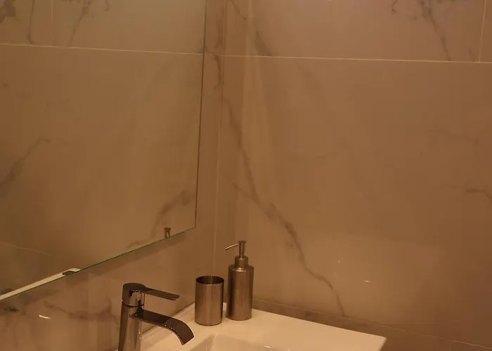 Moradia Do Sal, Walking To The And Old Town Албуфейра