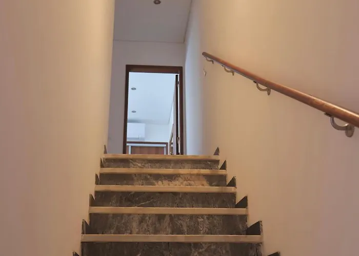 Moradia Do Sal, Walking To The And Old Town Албуфейра