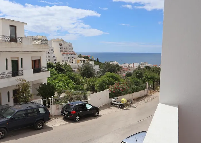 Moradia Do Sal, Walking To The And Old Town *